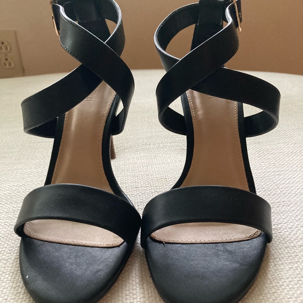Forever 21 black heels